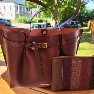 Michael Kors Large EW Tote Bag Luggage with Matching Wristlet